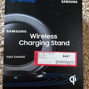 Samsung Wireless Charging Station
